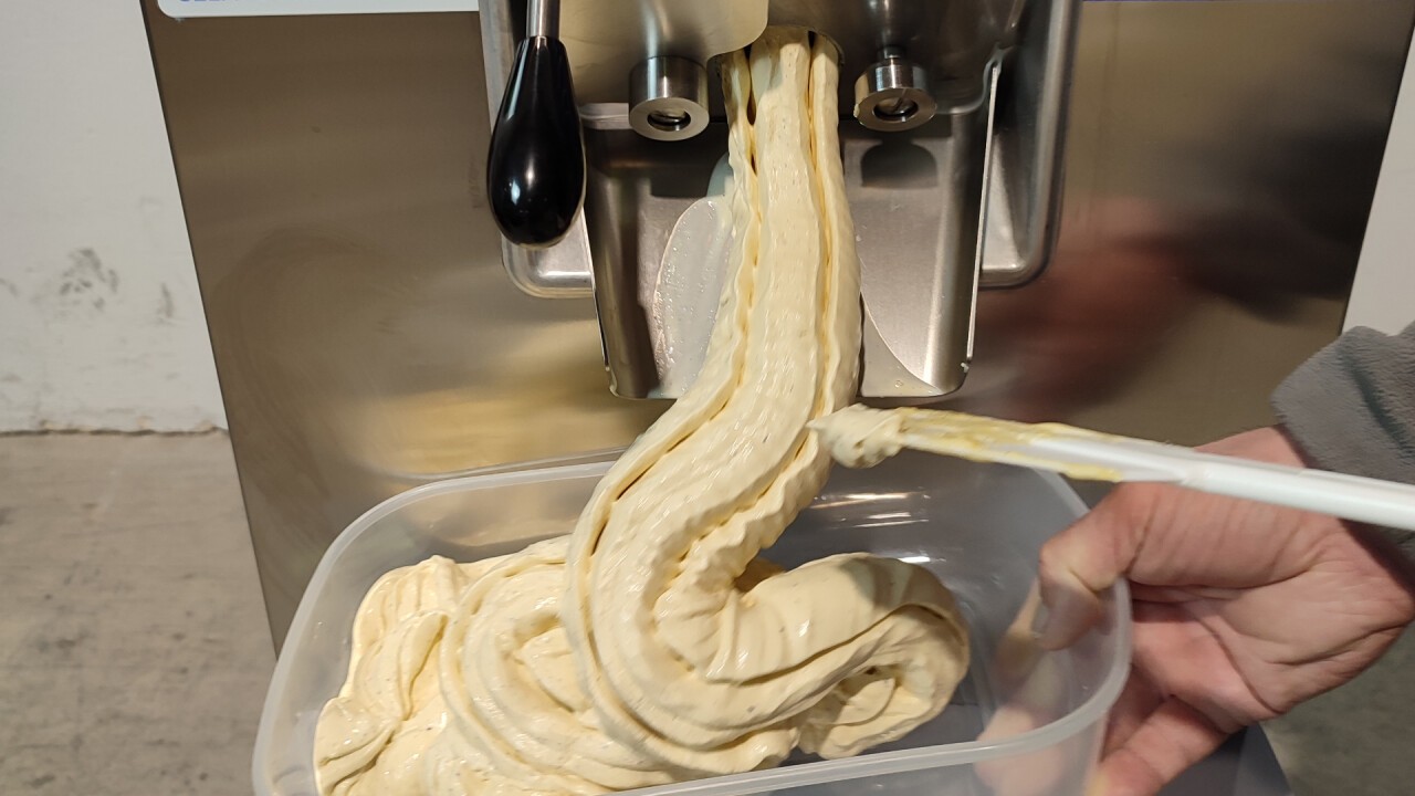 Automatische Entnahme des Glacé